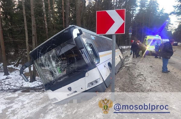 Автобус с пассажирами попал в аварию в Орехово-Зуеве