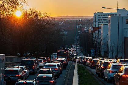 Россияне бросились покупать новые автомобили