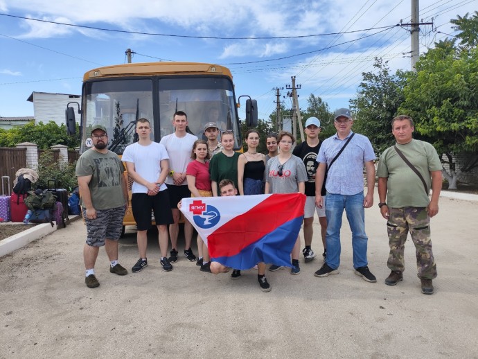 Ярославские студенты-медики проходят практику в подшефном Акимовском районе