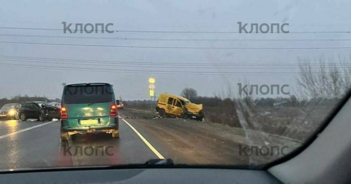 Пострадавших вытаскивали очевидцы: подробности ДТП на Южном обходе