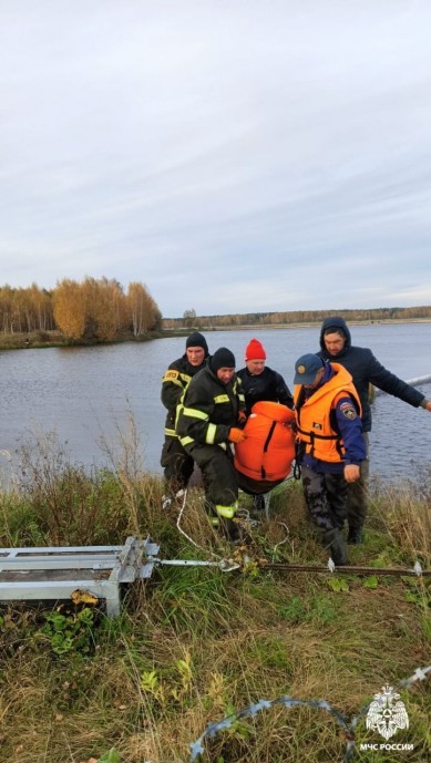 Костромич переходил водоем по трубе, потерял равновесие, упал и пошел ко дну