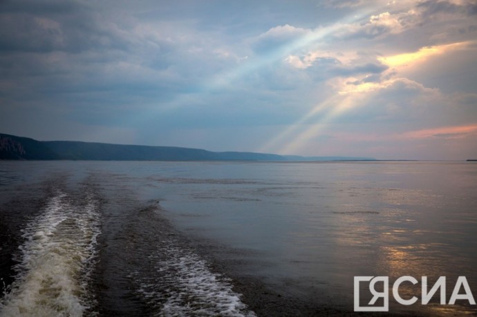 В Якутске отход скоростных судов временно производится с другого причала