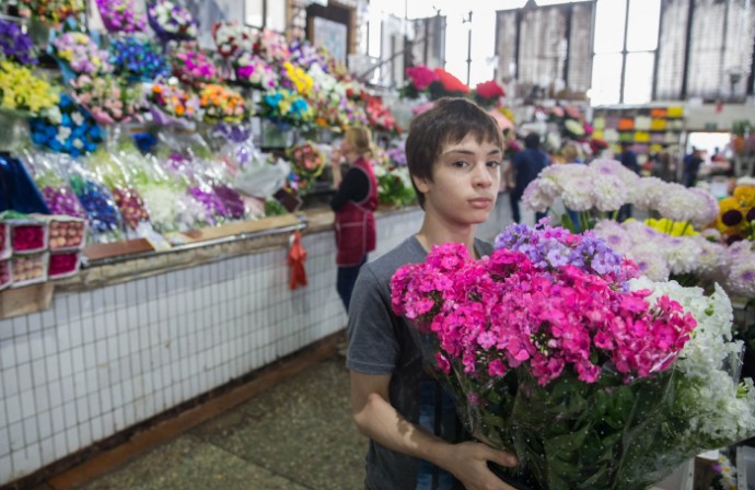 В Госдуме предложили поднять пошлины на импортные цветы в канун 8 марта