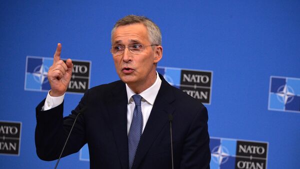 Столтенберг утверждает, что НАТО не обсуждает ввод контингента на Украину