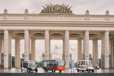 Прогулки с ветерком: в Парке Горького планируют проводить экскурсии на электрокаре