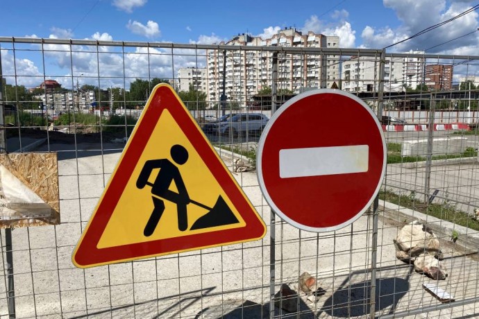 ​На участке дороги в центре Перми до конца сентября ограничат движение транспорта