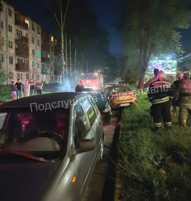 В Ярославле ночью произошло тройное ДТП