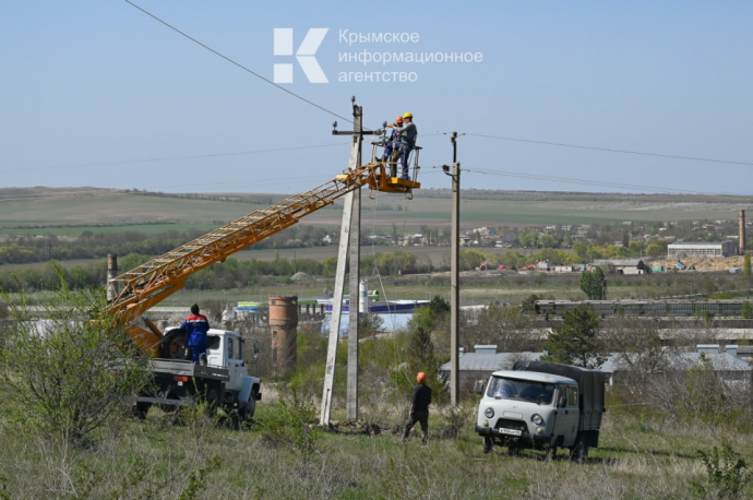 Часть Черноморского и Сакского районов остались без света из-за аварии