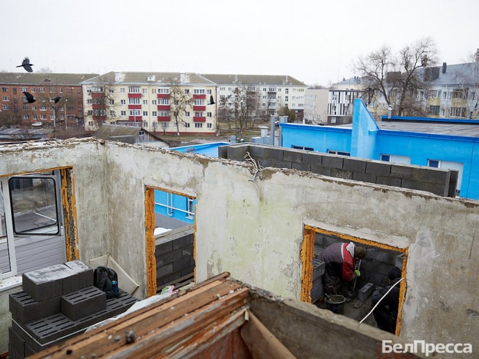 «Работы меньше не становится». В Шебекино продолжают восстанавливать жильё