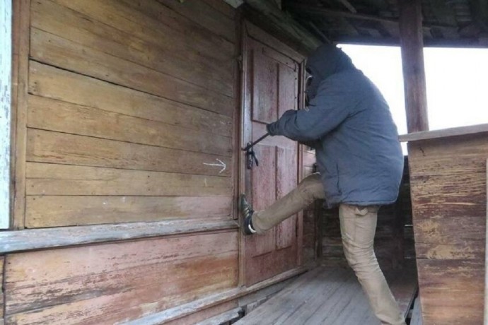 Нижегородские полицейские задержали серийного вора из дачных домов