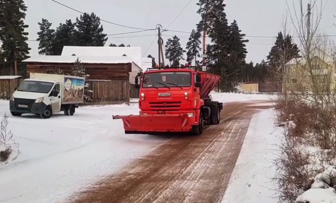 В Улан-Удэ на дорогах и тротуарах образовался гололёд