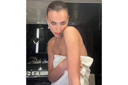 Ирина Шейк показала откровенное фото из ванной