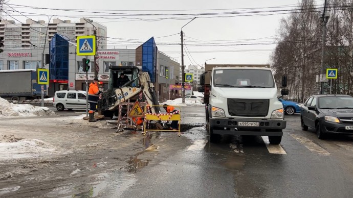 На Милицейской начали устранять провал