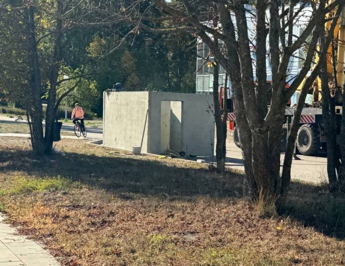 В Заречном приступили к монтажу первого надземного укрытия от БПЛА