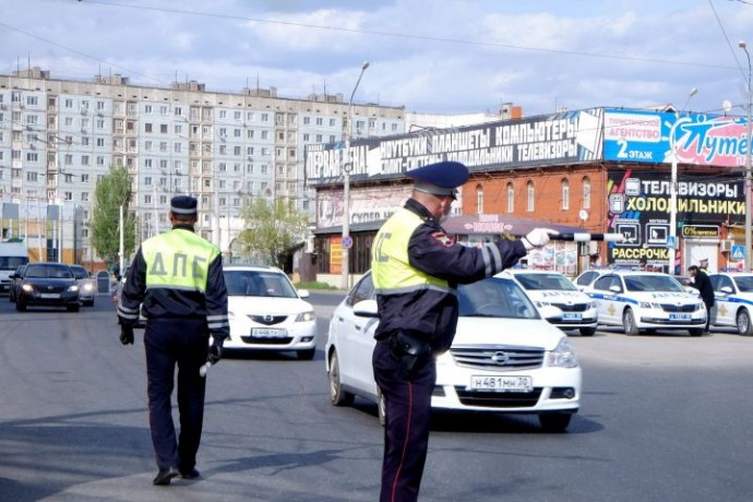 Штраф за отказ водителя остановиться по требованию полиции хотят увеличить в разы