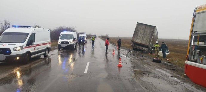 В страшном ДТП на крымской трассе погибли три человека