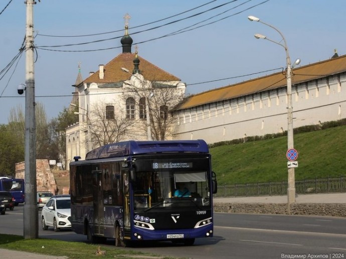 Увеличение платы за проезд в автобусах объяснили ростом доходов астраханцев