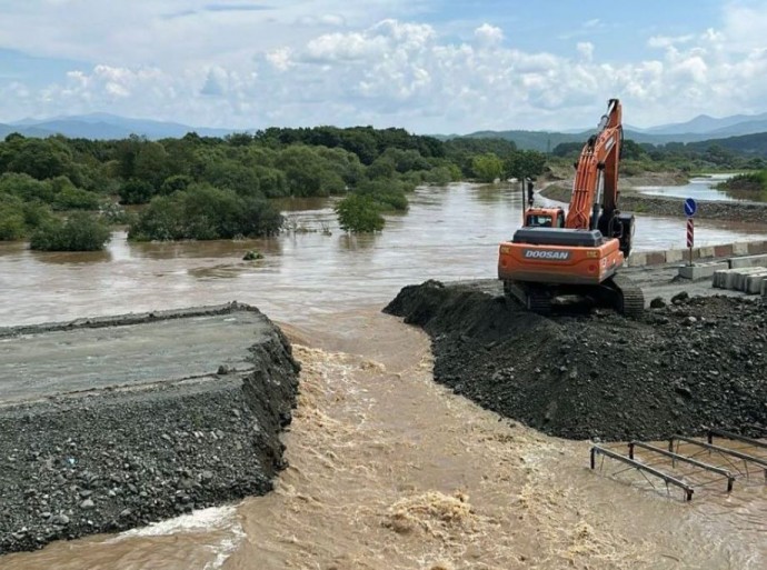 Дороги Приморья остаются под водой из-за обильных осадков