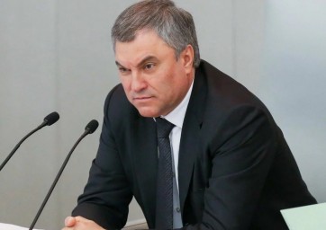 Володин предложил запретить низкоквалифицированным мигрантам привозить семьи