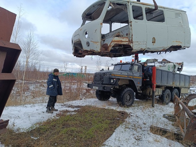 Якутский поселок Сангар очистили от бесхозных кузовов автомобилей