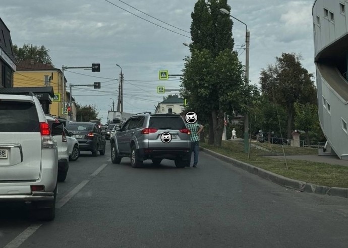 Пензенцев предупреждают о гигантском заторе в центре города