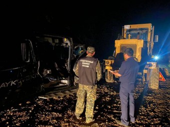 ​В Пермском крае автобус с юными спортсменами врезался в грейдер