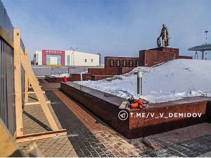 В Белгороде приступили к ремонту мемориала «Павшим героям»