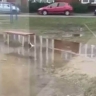 Море во дворе и песочницы без песка: на Левитана в Калининграде лужи разливаются по разбитой детской площадке (видео)