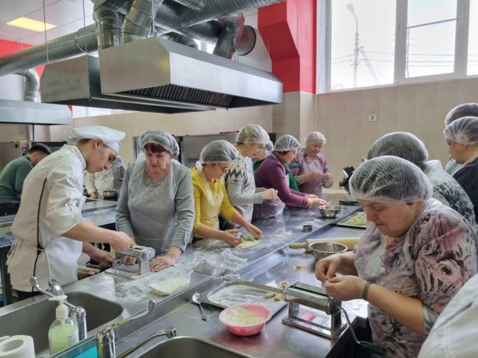 Ярославские студенты провели кулинарный мастер-класс в преддверии Дня защитника Отечества