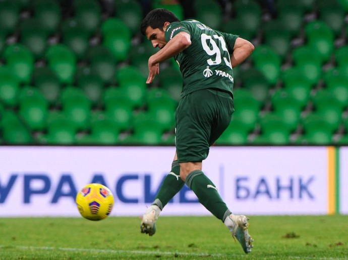 Сенников оценил переезд Шапи в лигу, где играет Месси