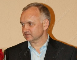 СМИ: экс-министра заподозрили во взятке с подчинённого