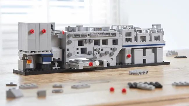 Сотрудникам ASML доступны для покупки конструкторы Lego, воспроизводящие внешность первого EUV-сканера компании