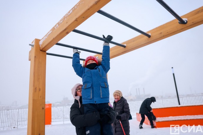 В Якутске открыли набережную имени спортсмена-олимпийца Романа Дмитриева