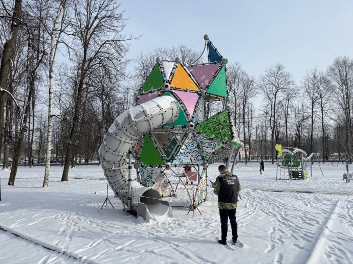 В Ярославле возбуждено дело после травмирования ребенка на детской площадке