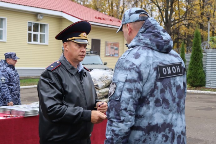 В Ярославле отметили наградами особо выдающихся сотрудников Росгвардии, ОМОНа и СОБРа