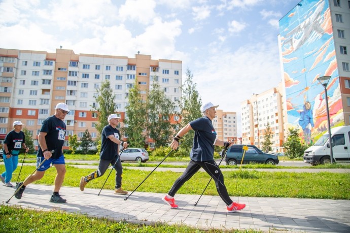 В Великом Новгороде представителей старшего поколения приглашают на прогулку с врачом-гериатром