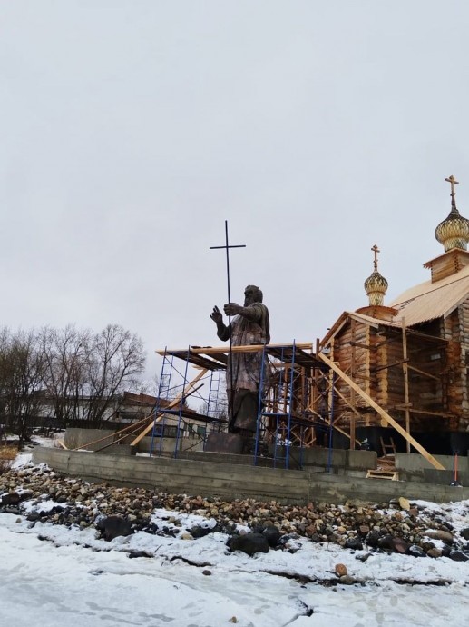 Огромный памятник апостолу Андрею появился в центре Костромы