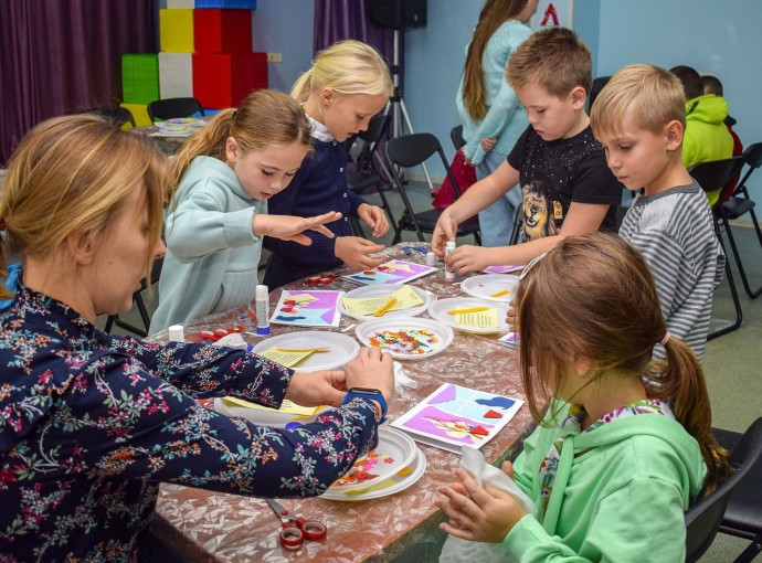 Мастер-класс по созданию открытки в культурном центре «Лидер»