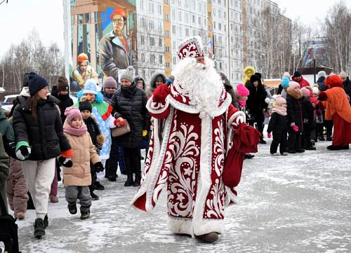 Ледовый городок открыли в Тынде