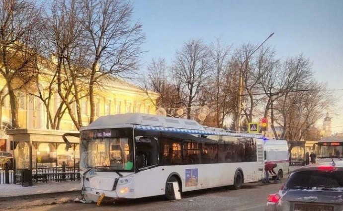 Пять человек в больнице: подробности аварии с автобусами в центре Костромы