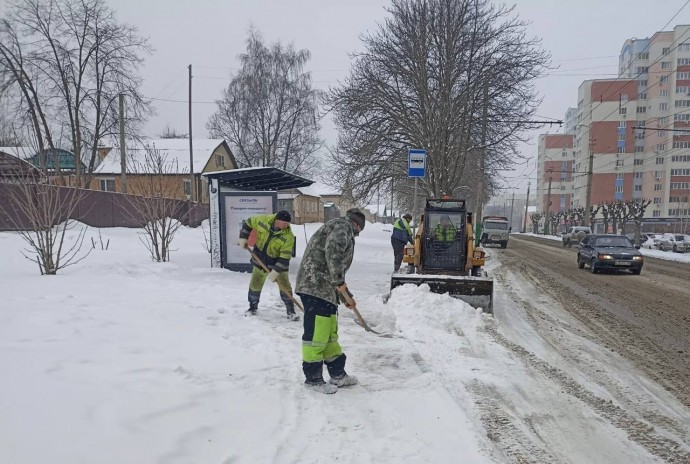 В Пензе на уборку снега вышли 90 машин и 110 рабочих