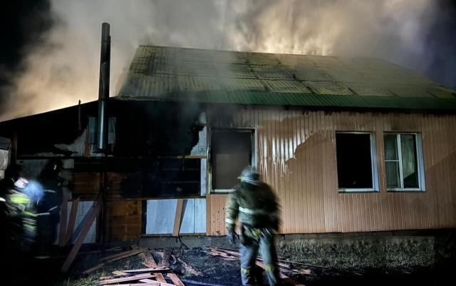 Мужчина погиб во время пожара в частном доме в Башкирии