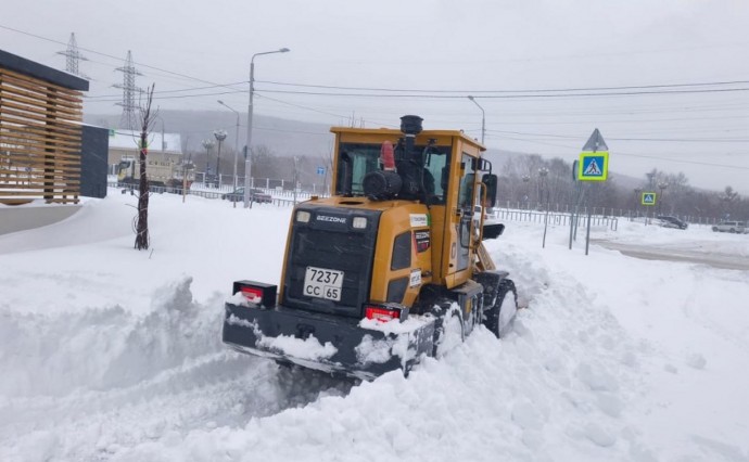 Более 250 единиц техники выйдут ночью на расчистку улиц Южно-Сахалинска