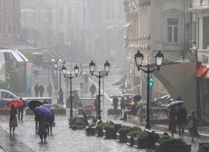 Синоптик Позднякова предупредила о дождях в Москве в конце недели