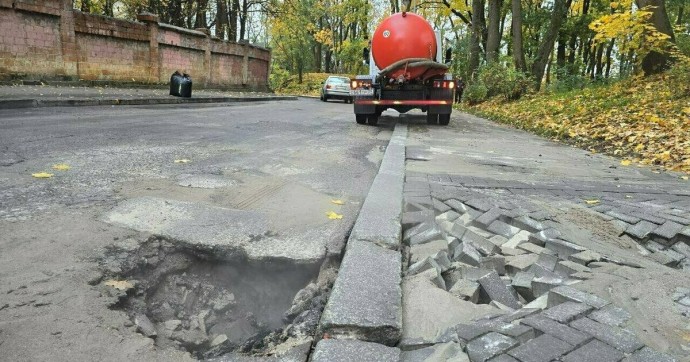 Из-за аварии на сетях в Калининграде закрыли движение на Галицкого, по Московскому — без ограничений