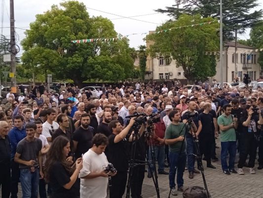 Протестующие в абхазском городе Очамчыра разошлись