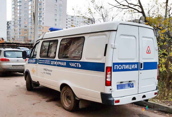Двух кировчанок задержали за легализацию сотни мигрантов