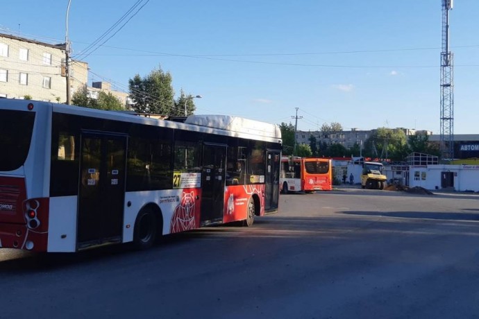 Стали известны самые прибыльные автобусные маршруты Перми за полгода