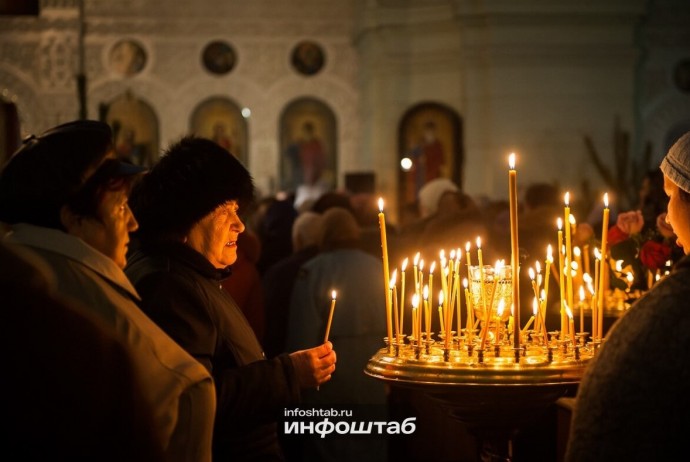 Православные астраханцы отмечают Крещение Господне