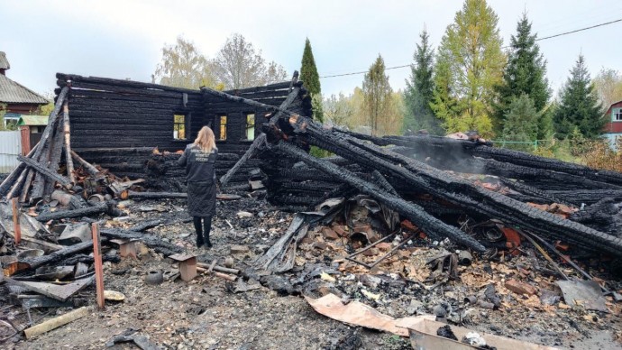 При пожаре в частном доме в Ярославской области погиб пенсионер